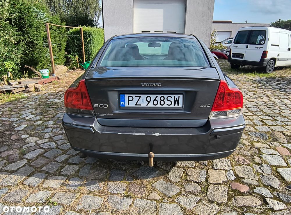 Volvo S60 2.4D Momentum - 11