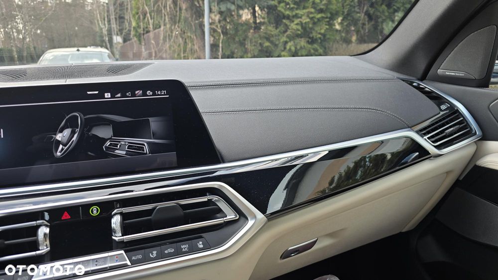 BMW X5 xDrive40i - 14