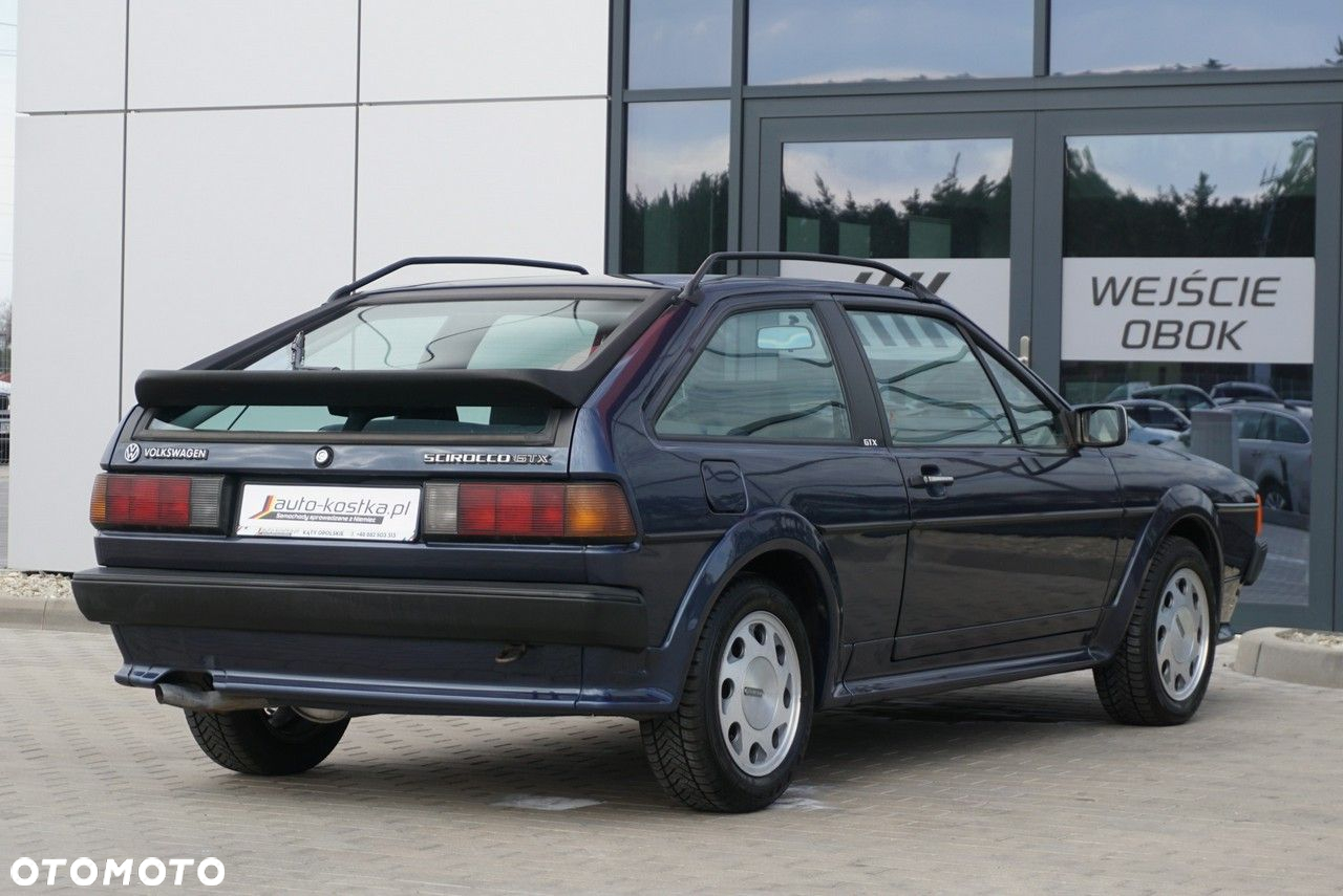 Volkswagen Scirocco - 8