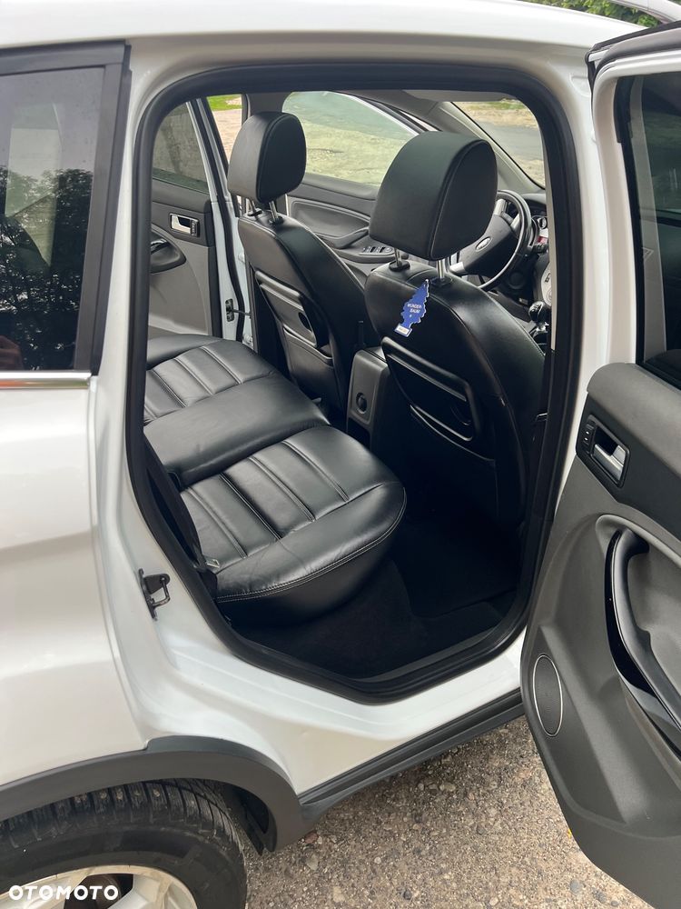 Ford Kuga 2.0 TDCi 4x4 Titanium - 12