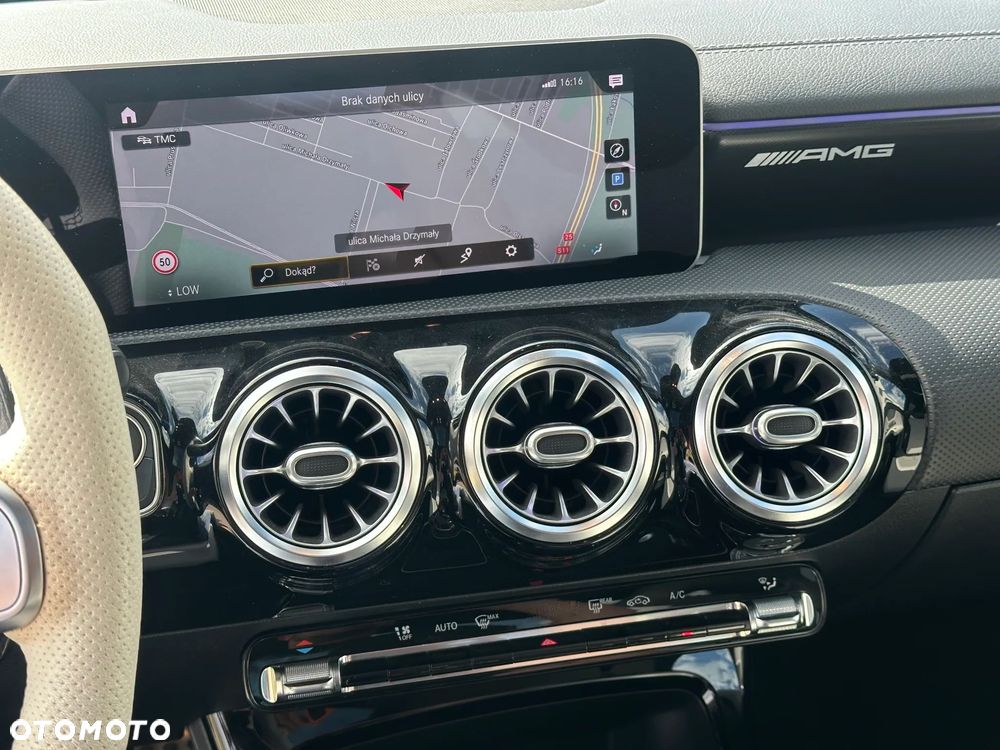 Mercedes-Benz CLA 220 d AMG Line 8G-DCT - 22