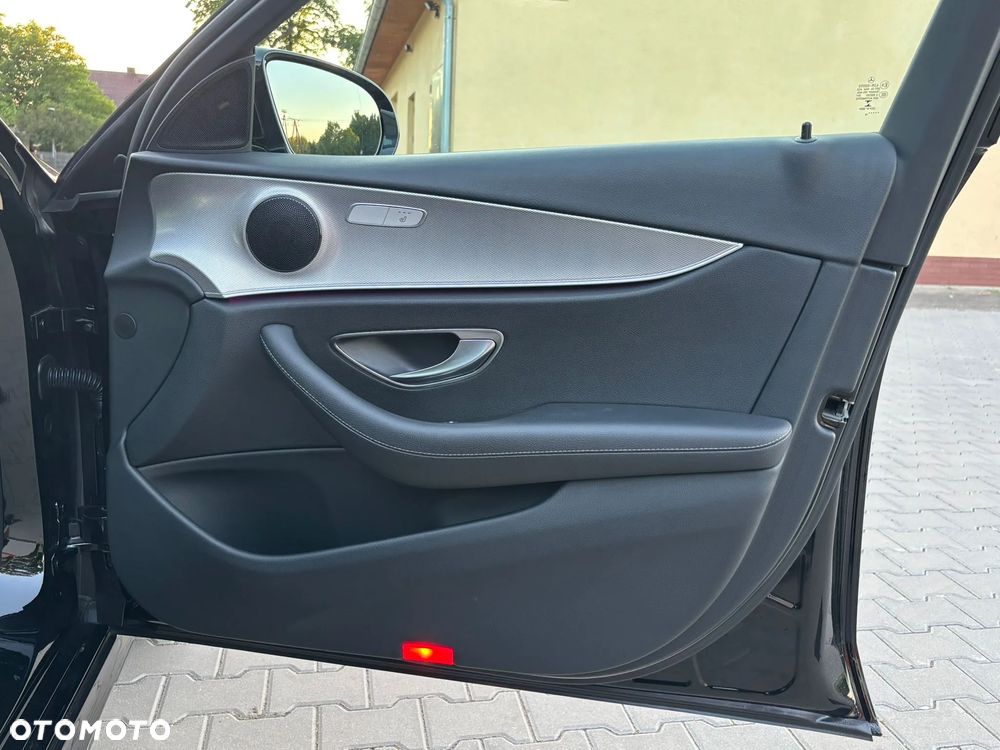Mercedes-Benz Klasa E - 30
