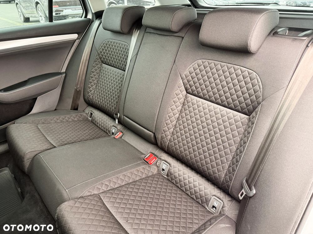 Skoda Superb 2.0 TDI SCR Ambition DSG - 28