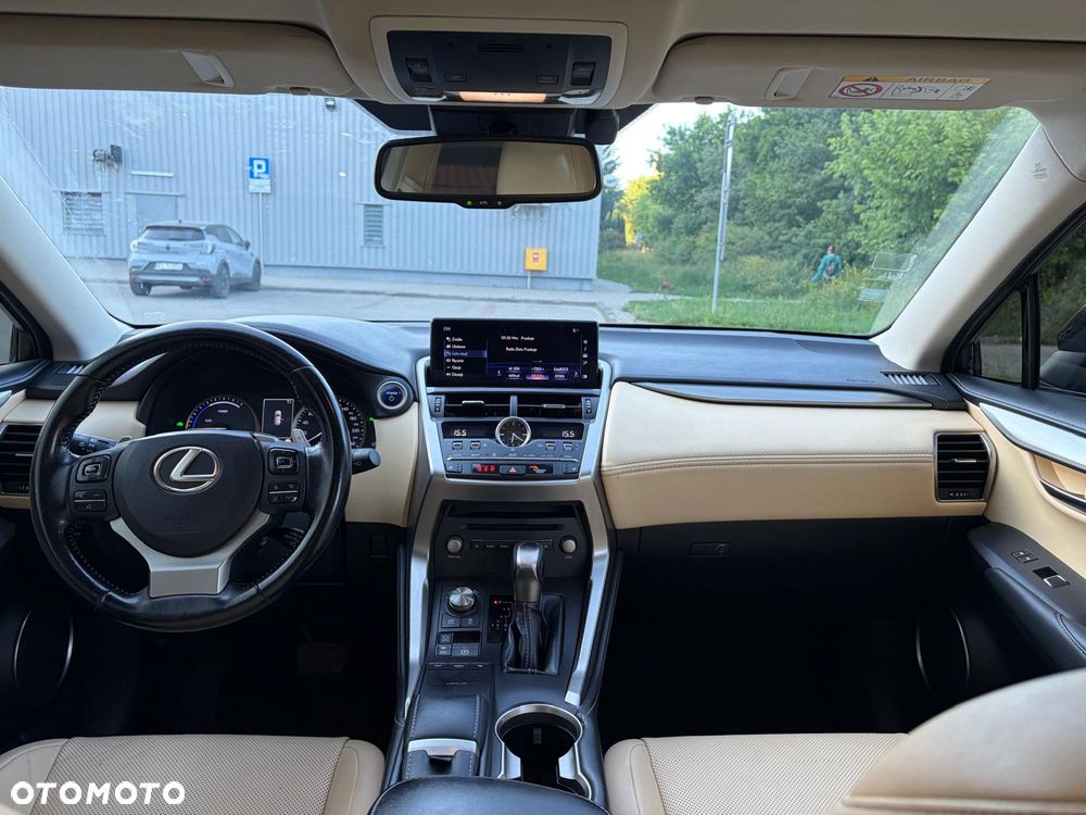 Lexus NX 300h Elite AWD - 19