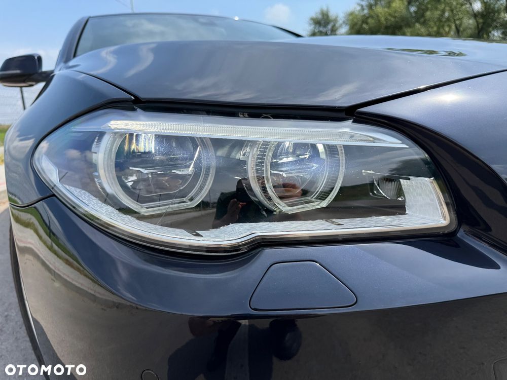 BMW Seria 5 530d xDrive - 29