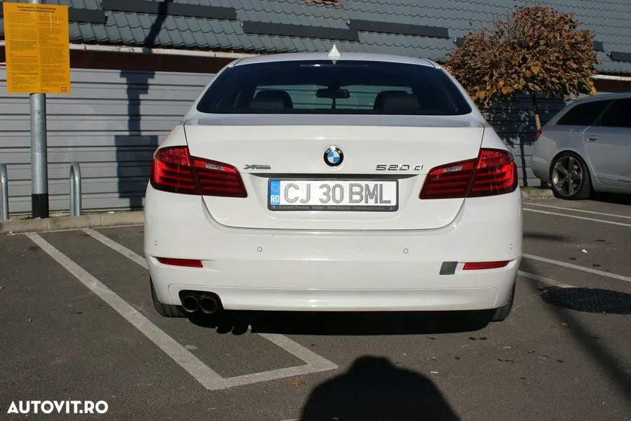BMW Seria 5 525d xDrive AT - 10
