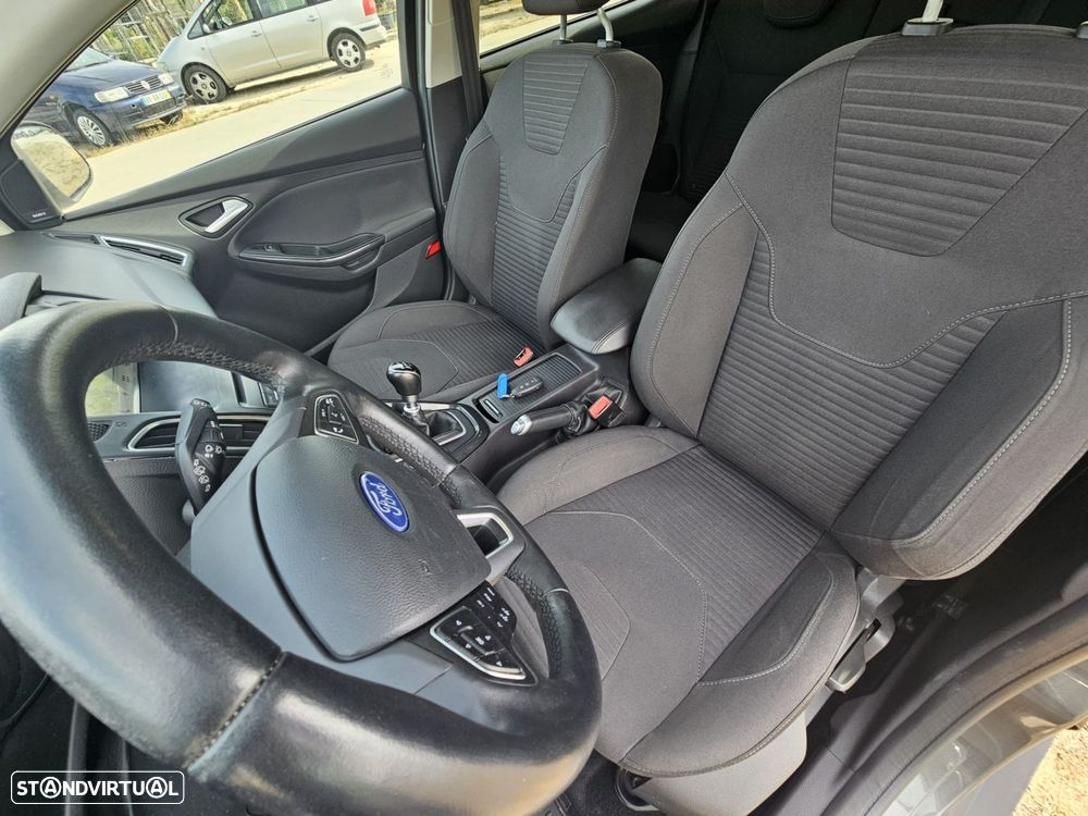Ford Focus 1.5 TDCi EcoBlue Titanium - 20
