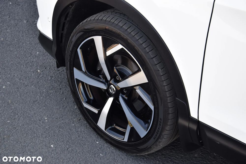 Nissan Qashqai 1.6 DIG-T Tekna+ - 17