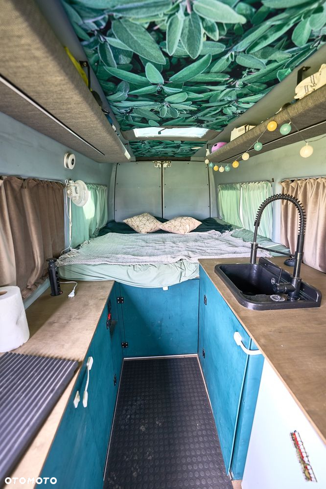 Mercedes-Benz Sprinter - 22