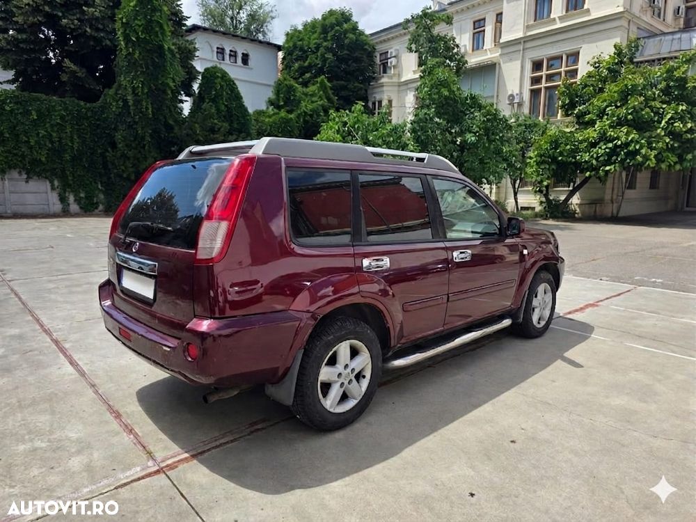 Nissan X-Trail 2.5 Elegance - 2