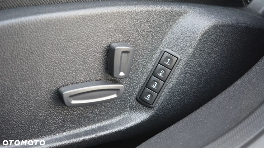 Ford Mondeo 2.0 TDCI Titanium X - 21