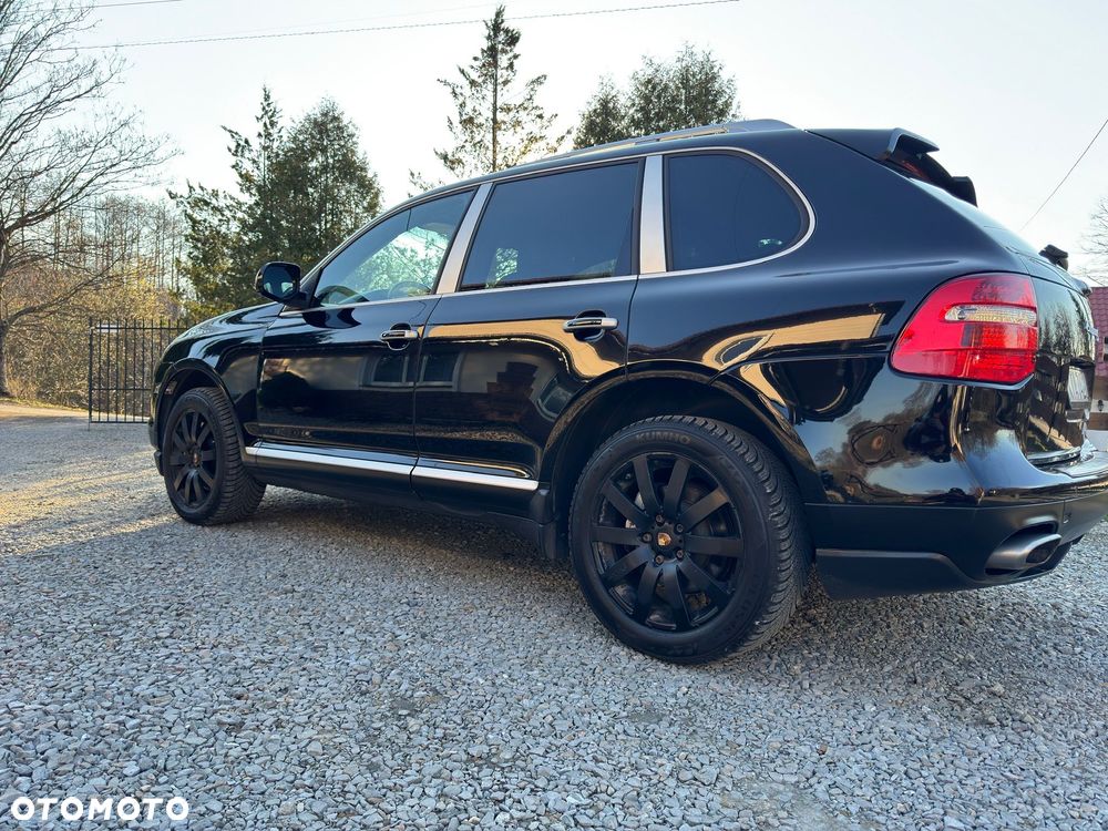 Porsche Cayenne - 2