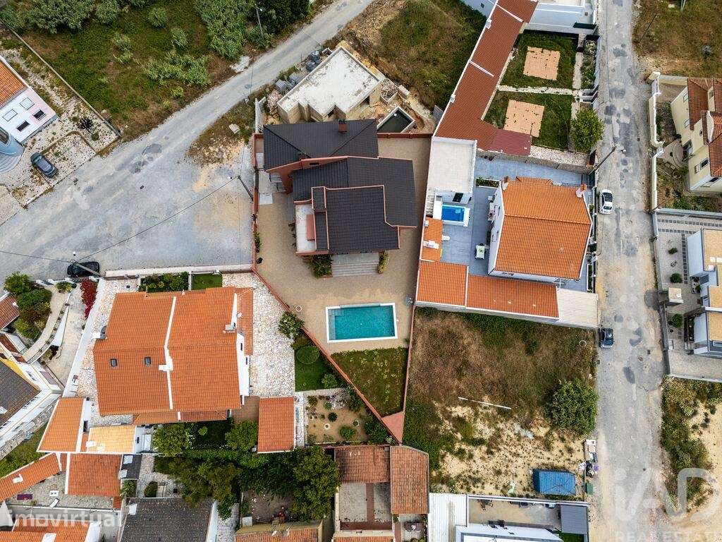 Casa / Villa T5 em Charneca de Caparica e Sobreda de 300 m2 - Grande imagem: 5/40
