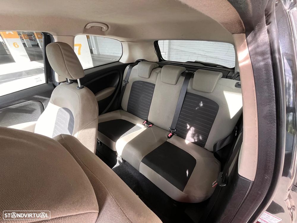 Fiat Grande Punto - 10