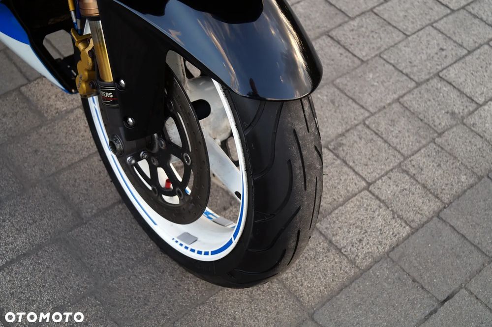 Suzuki GSX-R - 13