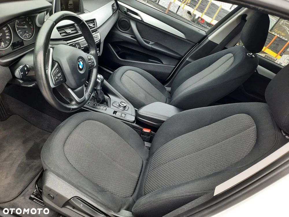 BMW X1 xDrive20i - 16