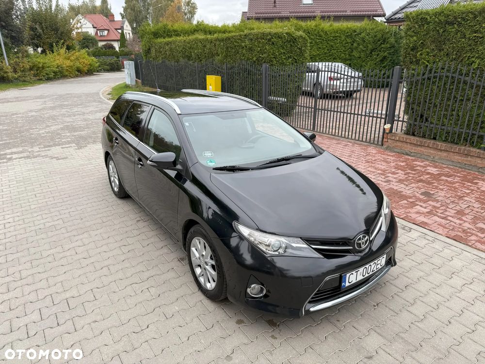 Toyota Auris 2.0 D-4D Executive - 3