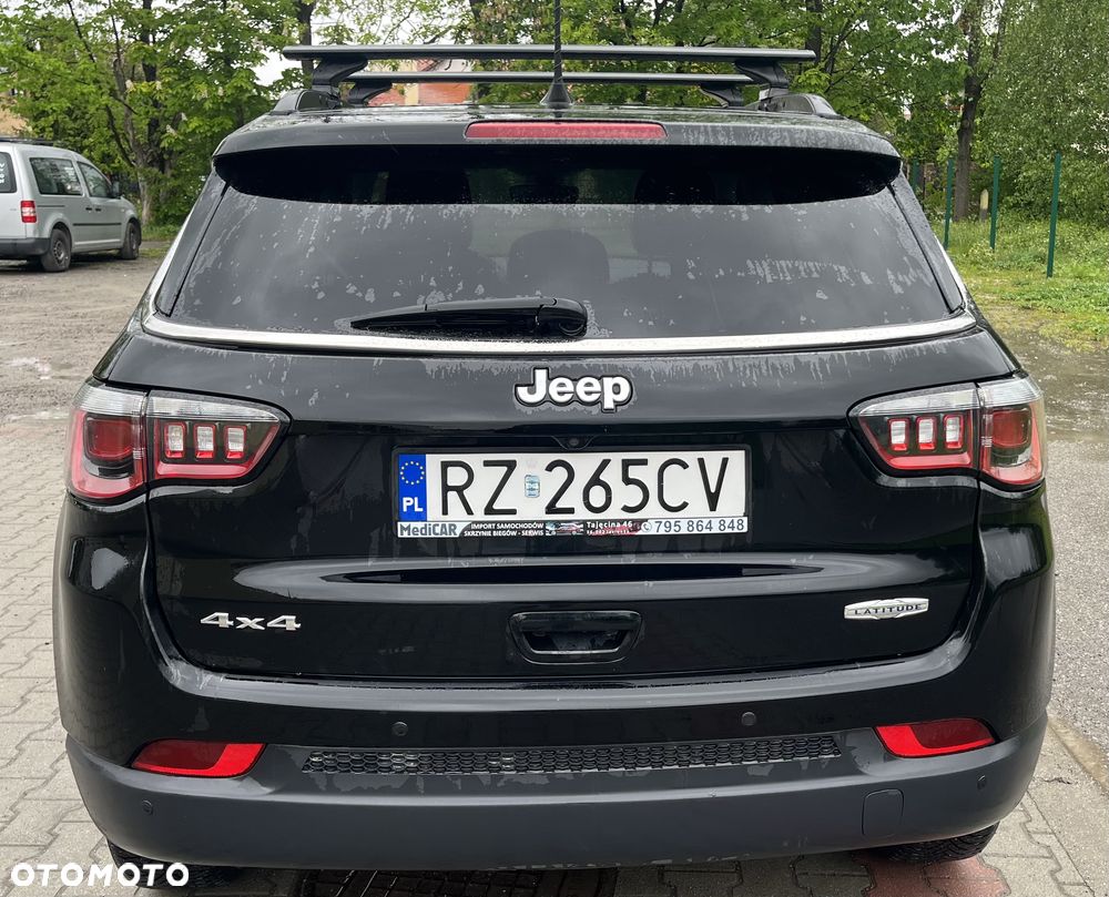 Jeep Compass - 4