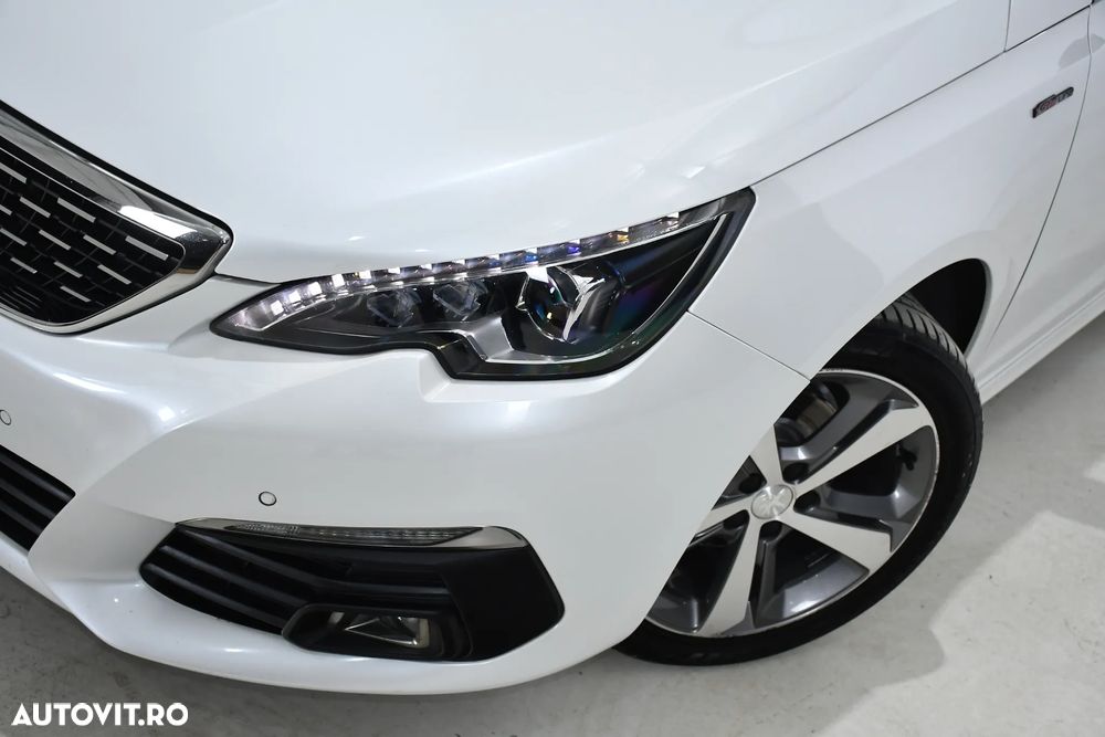 Peugeot 308 1.2 L PureTech Turbo S&S Active - 37