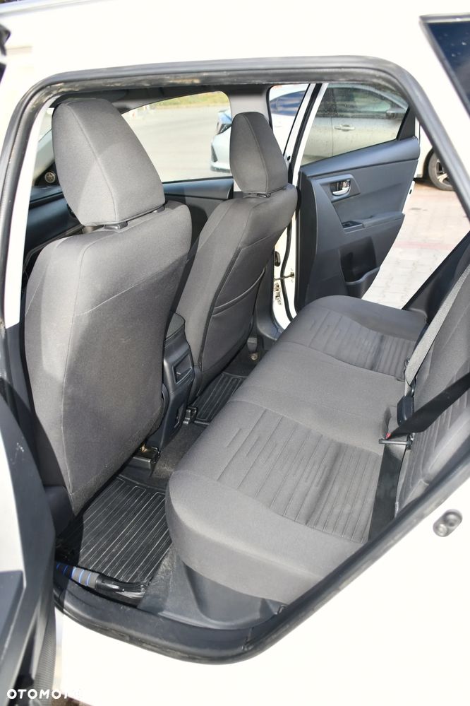 Toyota Auris 1.8 HSD Luna - 17