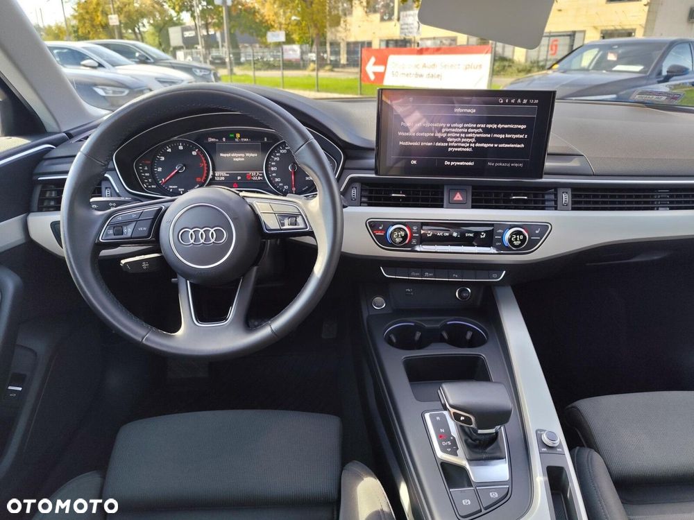 Audi A4 Limousine - 12