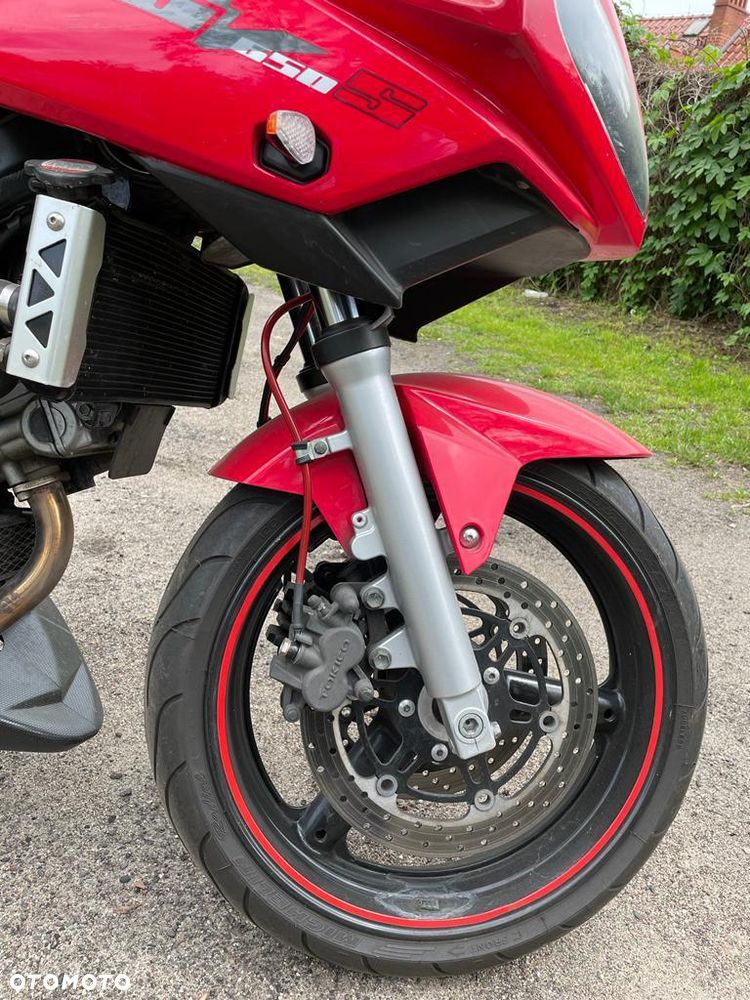 Suzuki SV - 9