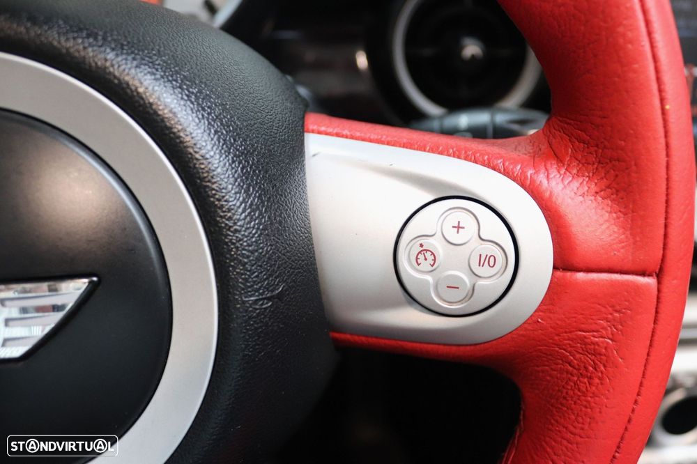 MINI Cabrio John Cooper Works - 18