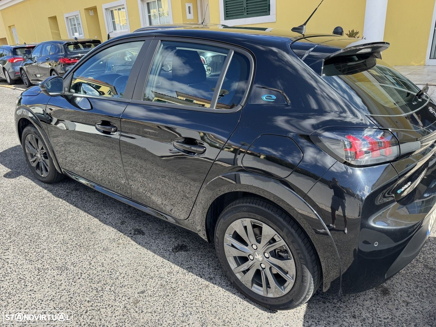Peugeot e-208 50 kWh Allure - 32