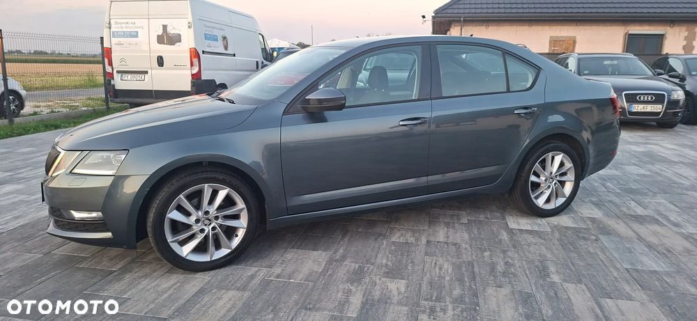 Skoda Octavia 2.0 TDI Tour - 37