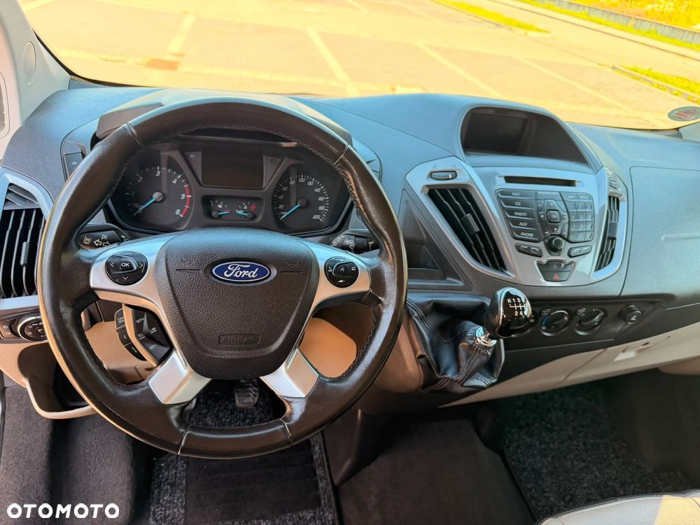 Ford Tourneo Custom 310 L2H1 VA Titanium - 30