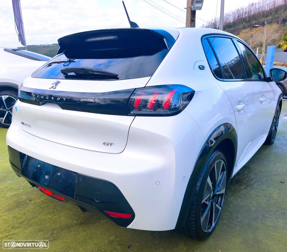 Peugeot e-208 GT - 6