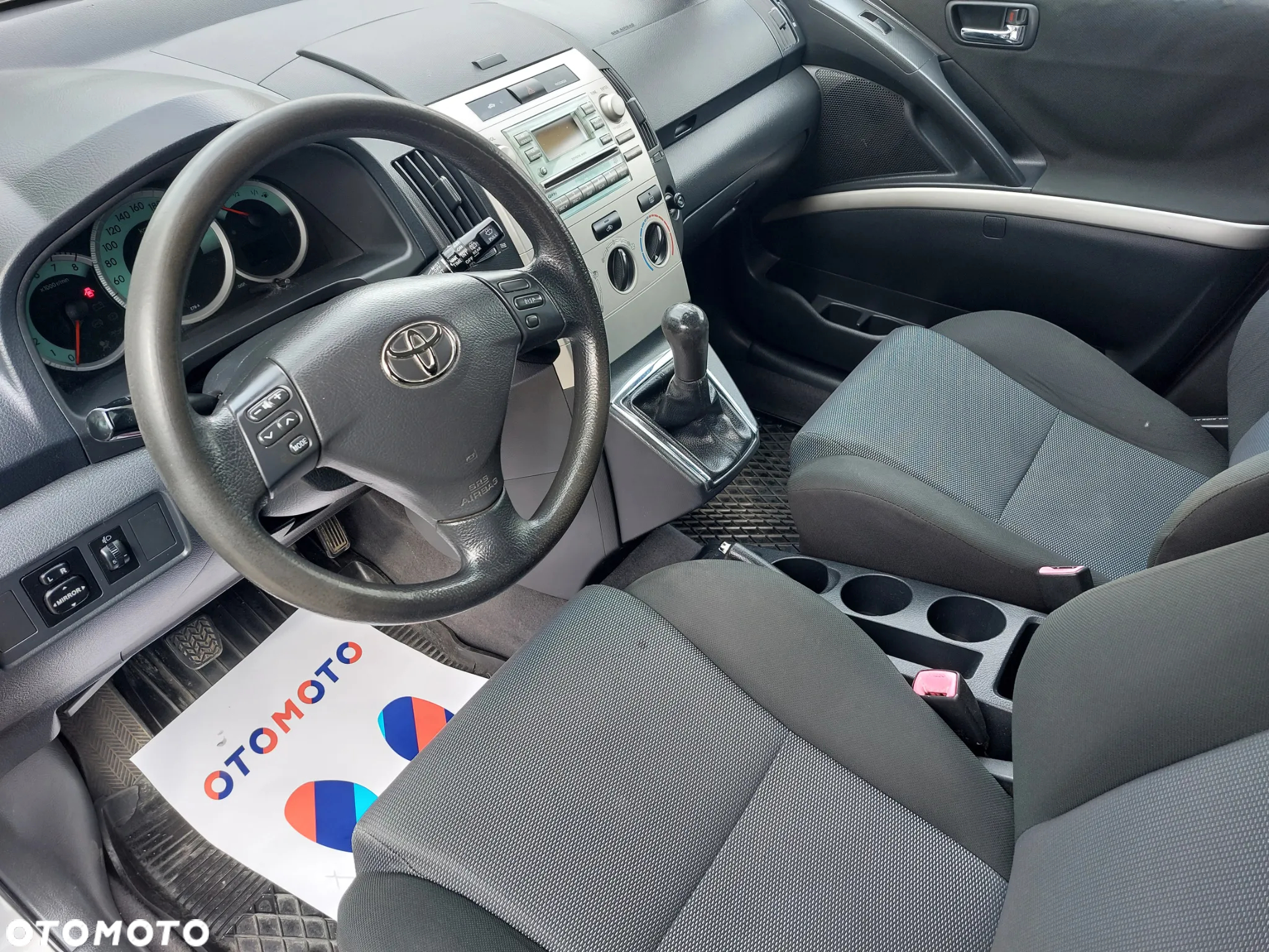 Toyota Corolla Verso 1.6 Luna - 8