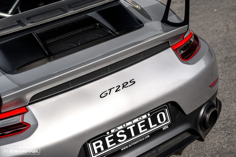Porsche 911 (991) GT2 RS - 12
