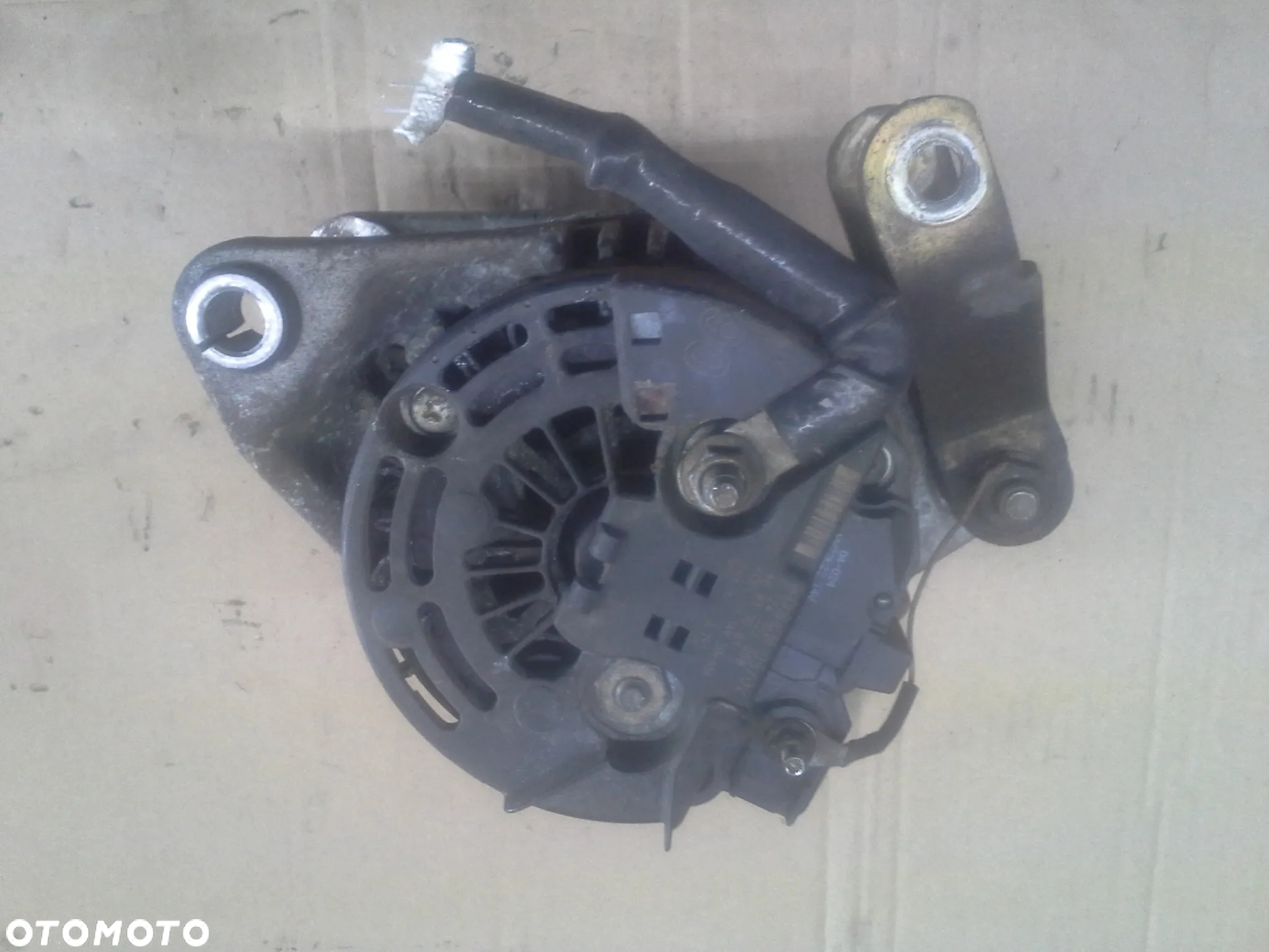 Fiat Stilo 1.6 alternator Bosch 0124325058 90A - 10