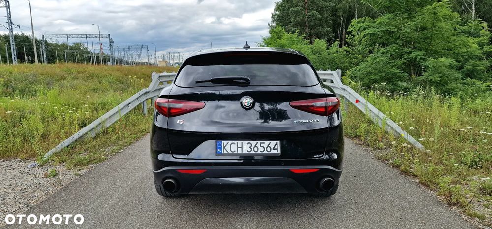 Alfa Romeo Stelvio 2.0 Turbo Veloce Q4 - 4