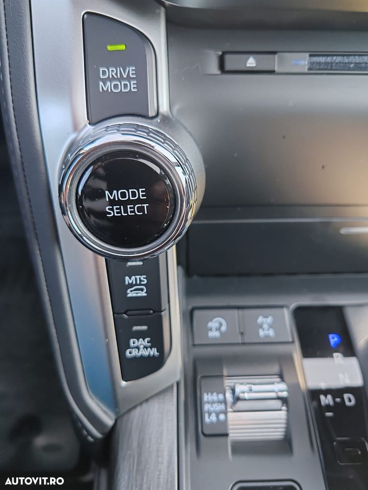 Toyota Land Cruiser 300 - 20