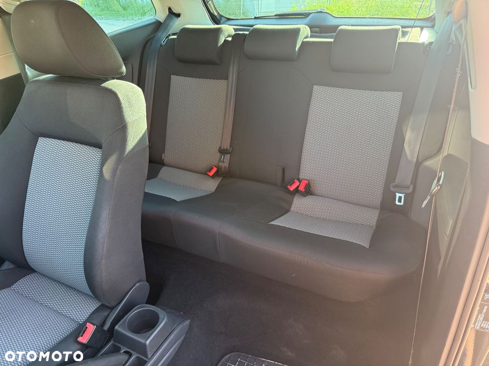 Volkswagen Polo - 16