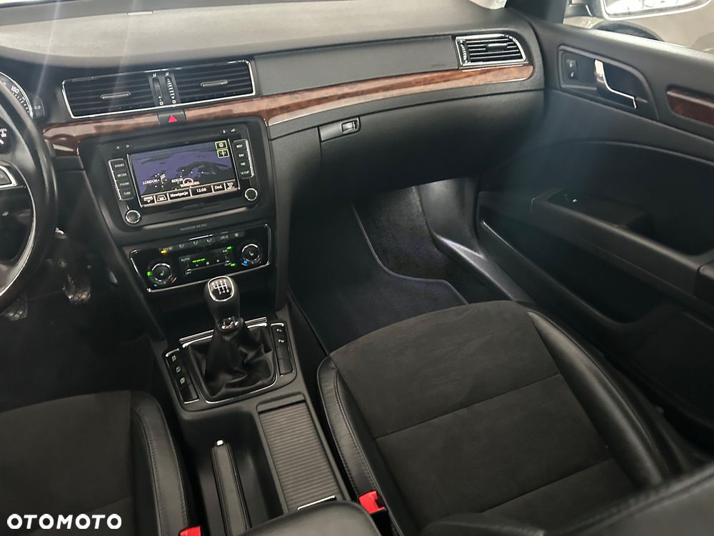 Skoda Superb 1.6 TDI Active Greenline - 21