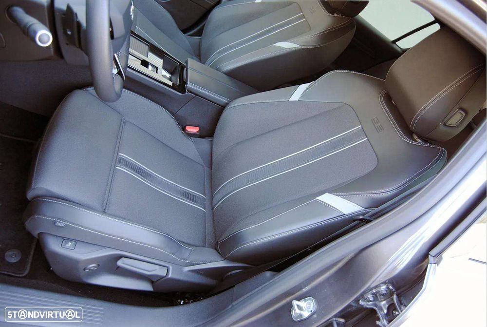 Opel Astra 1.2 T GS Line Aut. - 24