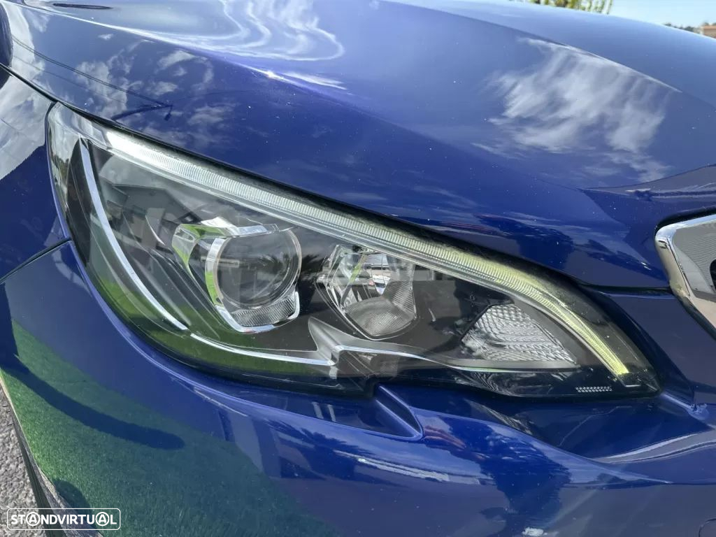 Peugeot 308 SW BlueHDi 120 EAT6 Stop & Start Allure - 23