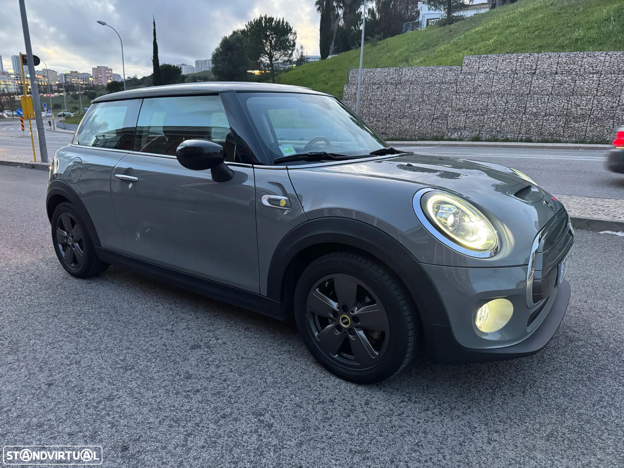 MINI 3 Portas Cooper SE - 1