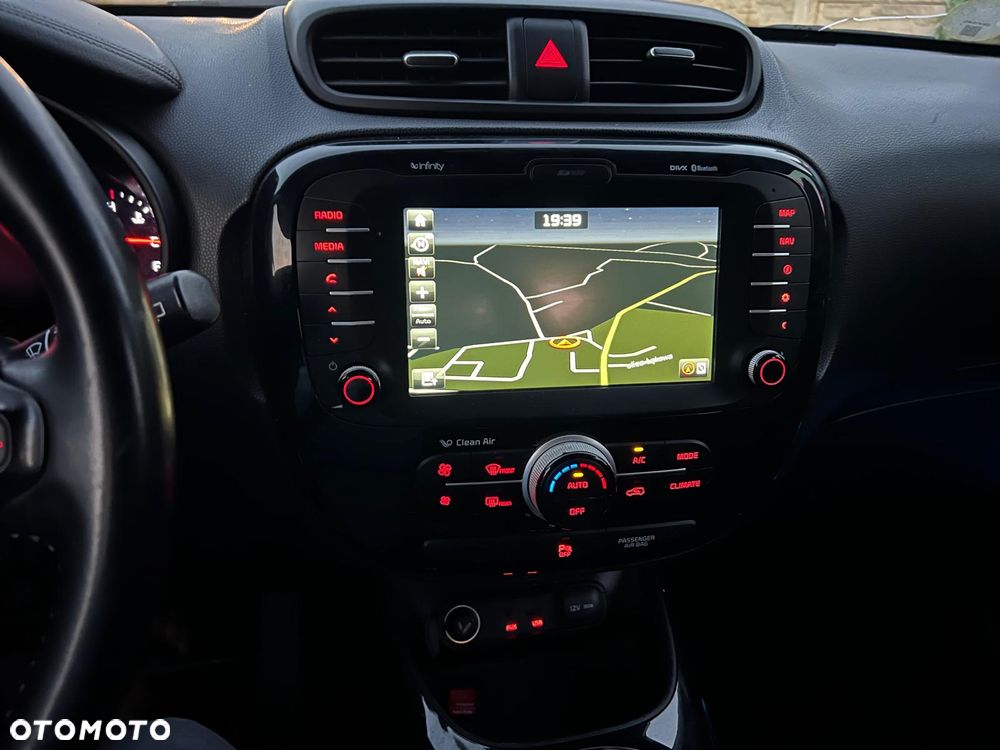 Kia Soul 1.6 CRDI XL - 26