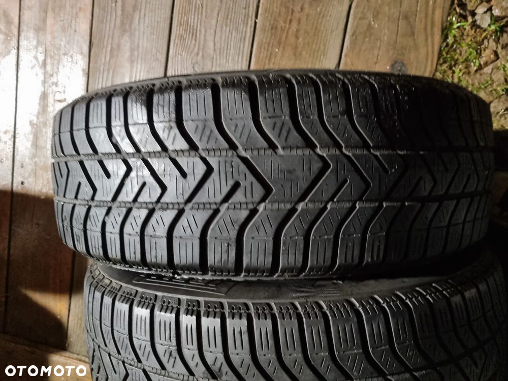 Opony Pirelli Winter 190 Snowcontrol Serie 3 185/60 R15 88T 2021r 5/4,5mm - 5