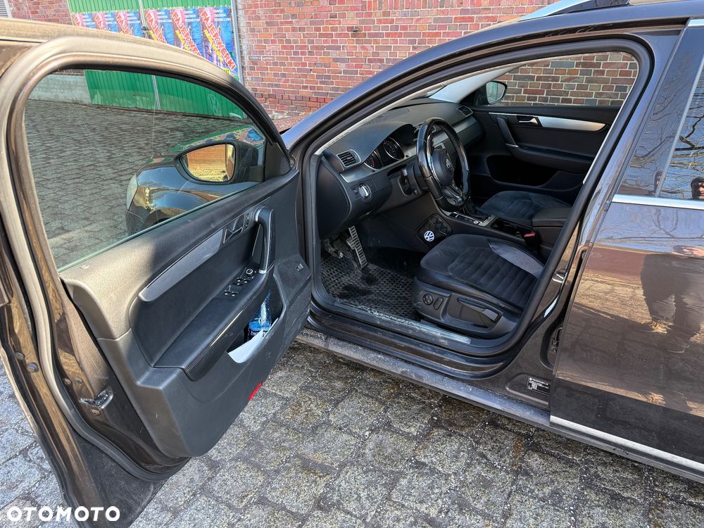 Volkswagen Passat 2.0 TDI DPF 4Mot Highline - 14