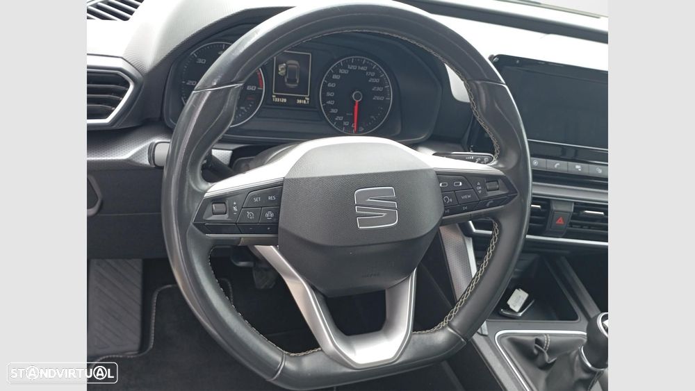 SEAT Leon ST 2.0 TDI Style — fotografia 11
