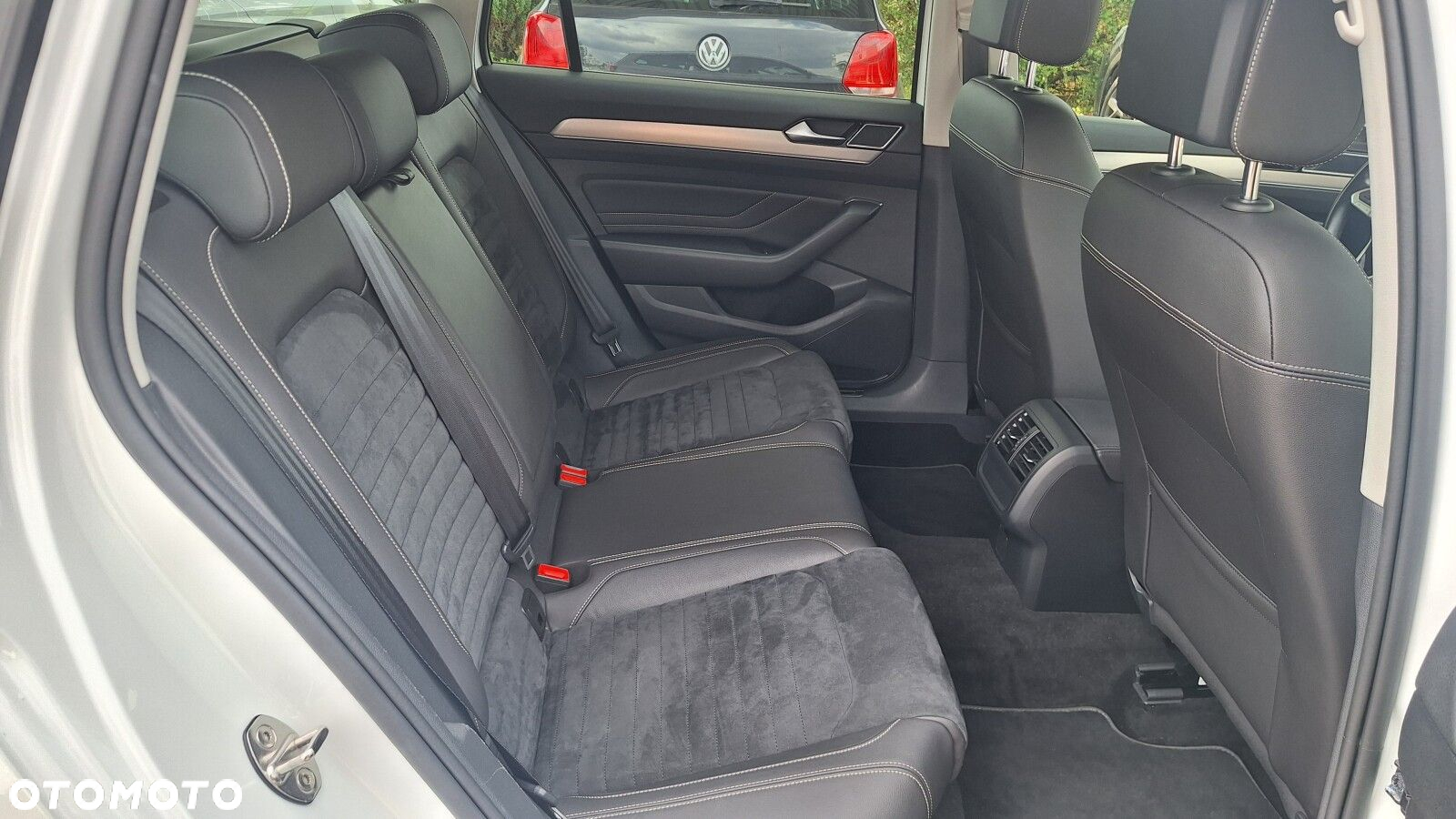 Volkswagen Passat 2.0 TDI EVO Elegance DSG - 18