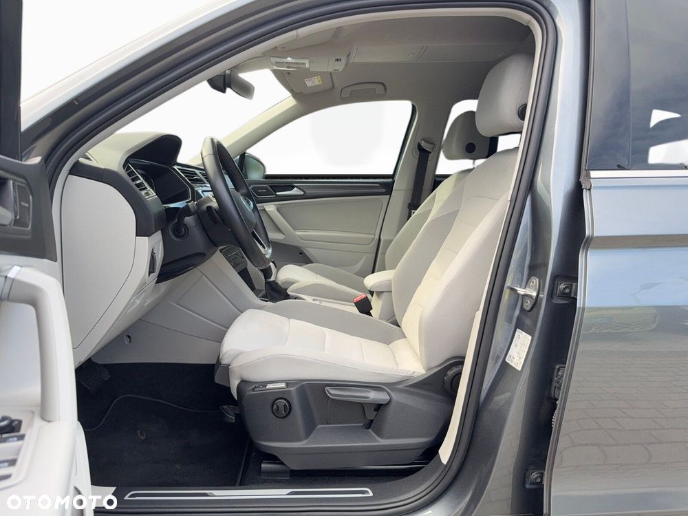 Volkswagen Tiguan 2.0 TDI SCR Elegance DSG - 9