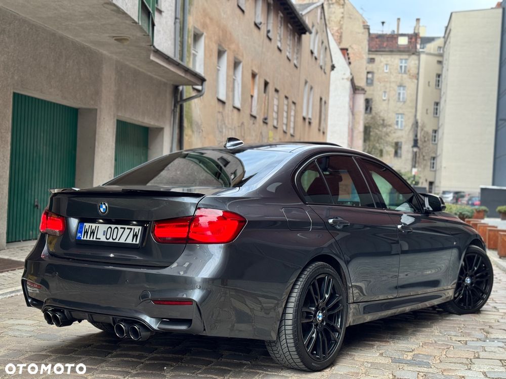 BMW Seria 3 328i Sport Line - 18
