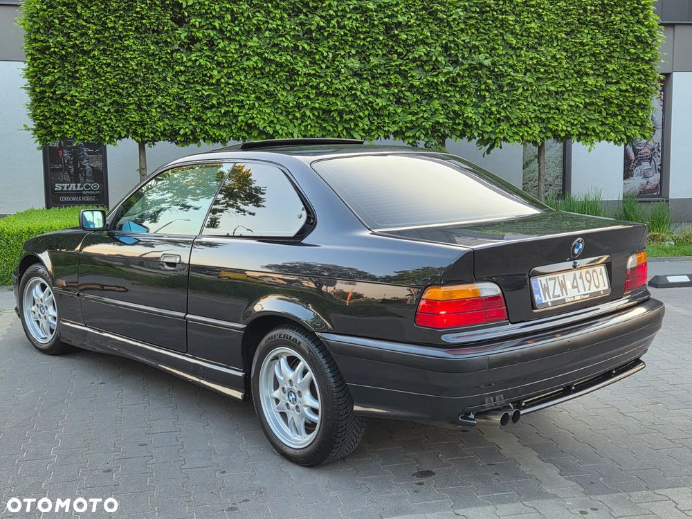 BMW Seria 3 323i - 6