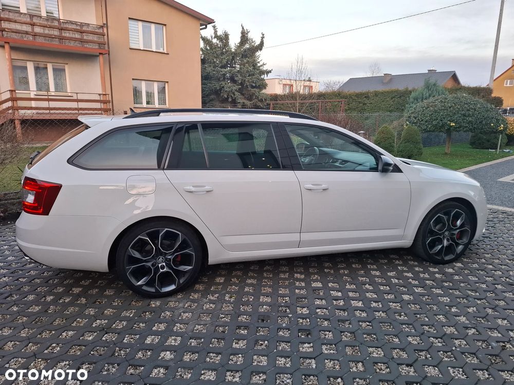 Skoda Octavia 2.0 TDI DSG RS - 7